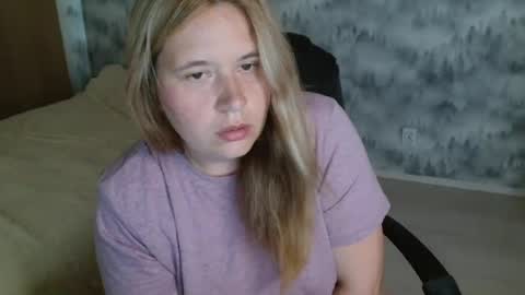 adelinalawson online show from July 28, 11:28 am