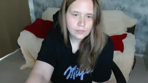 adelinalawson online show from June 12, 7:38 am