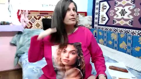 adelinemilf online show from May 1, 10:51 am