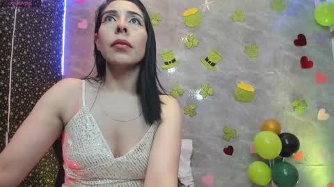 Adellelennoxx online show from March 17, 8:51 am