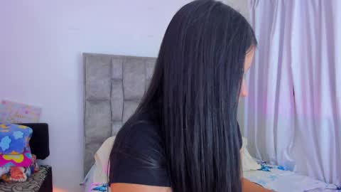   online show from April 19, 3:01 pm