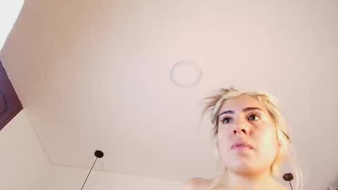 AdharaSmithh online show from February 13, 11:37 pm