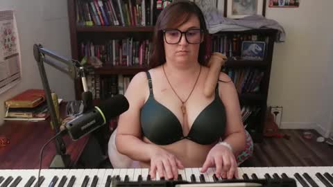 adobe_angel304 online show from September 16, 6:05 pm