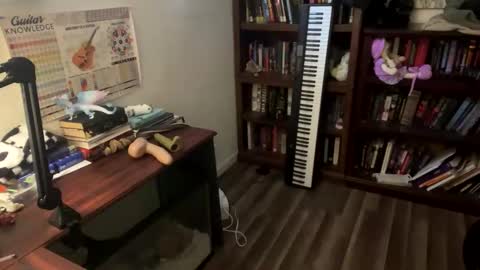 adobe_angel304 online show from April 14, 12:22 am