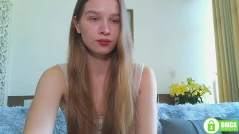 Lia  online show from May 18, 3:38 am