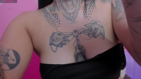 adri_tatto_ online show from May 16, 12:46 am