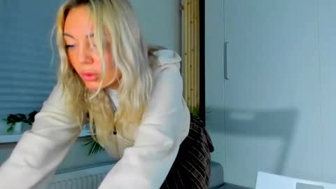 Adriana online show from March 9, 6:11 pm