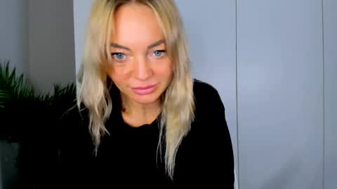 Adriana online show from March 23, 2:23 pm