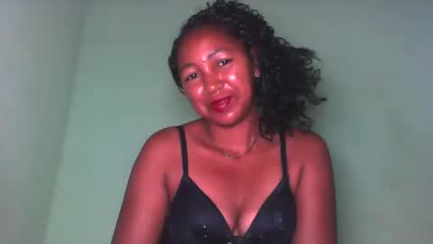 aelyaa online show from March 18, 1:21 am