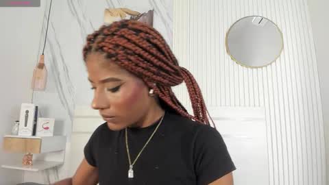 Afro Luna online show from December 16, 11:38 am