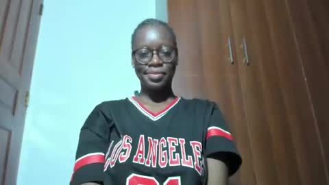 Leah online show from March 5, 12:05 am