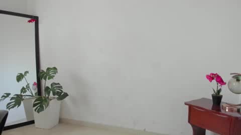 Lorena online show from November 18, 2:51 pm