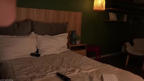 Emma online show from November 11, 11:02 pm