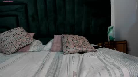    online show from April 29, 6:46 pm