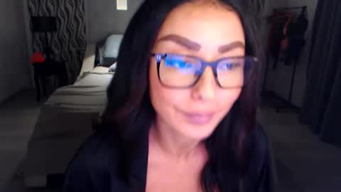 Afro online show from December 1, 4:09 pm