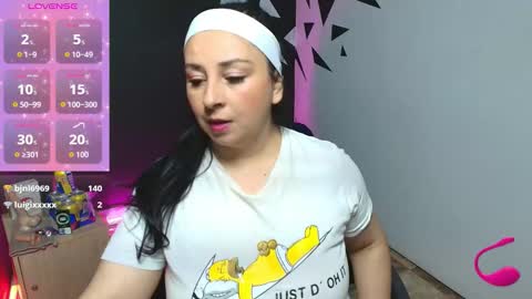 A G A T A T H O M P S O N online show from September 27, 8:05 pm