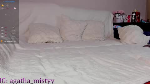 agathameow online show from October 17, 4:10 pm