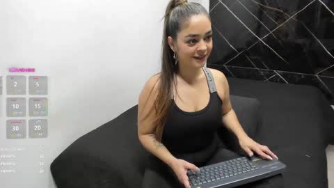 agnes_02 online show from September 16, 11:51 am