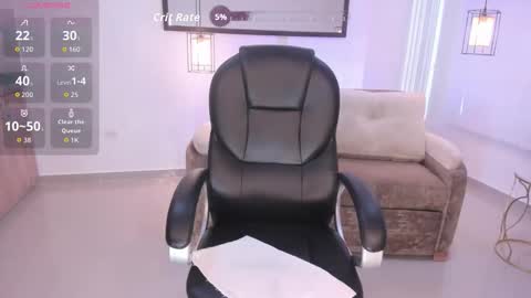 AIDA ADAMS online show from February 4, 12:30 pm