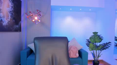 aidajoness online show from October 16, 11:24 am