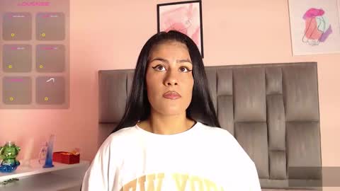 Ailyn online show from November 26, 9:27 pm