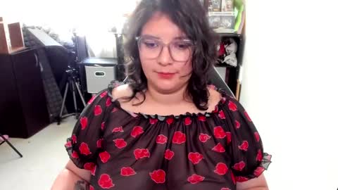 Catalina online show from November 12, 4:49 pm