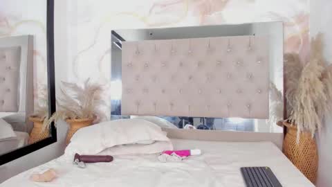 Ainaah  online show from October 18, 12:19 pm