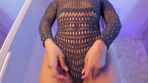 Aisha online show from February 18, 8:15 pm