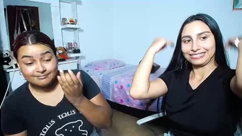 aisha_stacey0410 online show from February 17, 8:08 pm