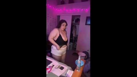 ajsquirts online show from November 21, 10:28 am