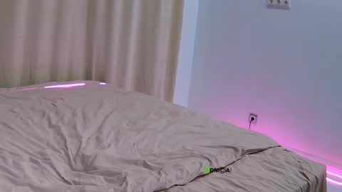 Hi Im Oli online show from January 25, 12:17 am