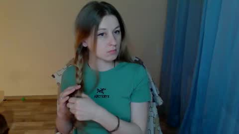 Anna online show from April 14, 3:01 pm