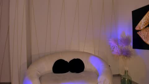 Alana online show from September 30, 4:45 pm