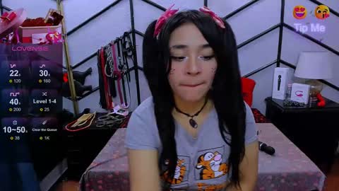 Alana online show from February 18, 7:00 pm