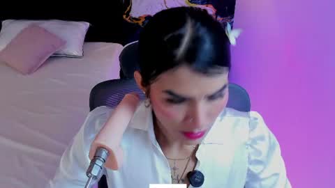 Alana online show from June 26, 7:04 pm