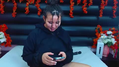 AlaSmith  online show from January 29, 1:48 am