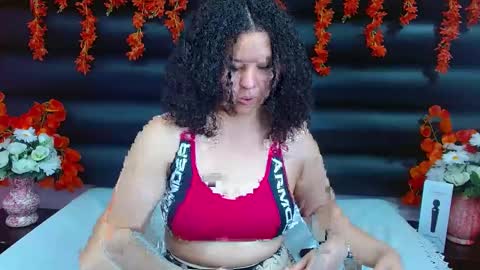 AlaSmith  online show from February 8, 1:54 am