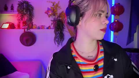 albaandthayron online show from March 14, 12:17 pm