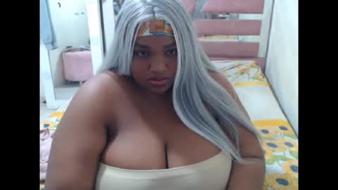 aleeinvein1 online show from June 1, 12:01 am