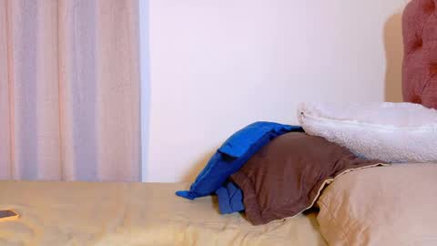 alejandra_dunn1 online show from March 23, 10:05 pm