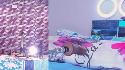 aleska_james online show from December 26, 11:32 am