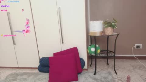 alessia_bloom_ online show from February 14, 10:23 pm