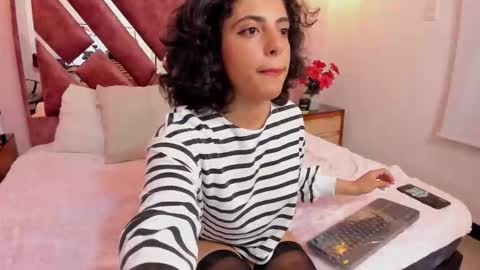 alessiia__ online show from October 15, 3:42 am