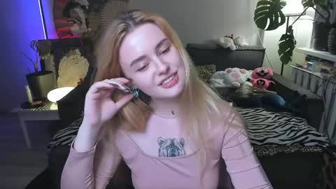 alexa_pirs online show from April 15, 6:08 pm