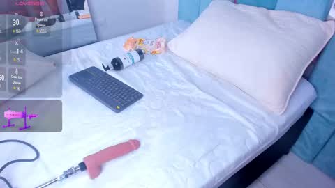 alexaa_small online show from March 5, 12:00 pm