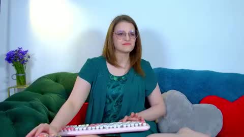 AlexaAvery online show from June 8, 7:03 pm