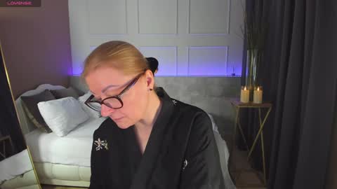 Alexandra online show from December 11, 2:00 pm