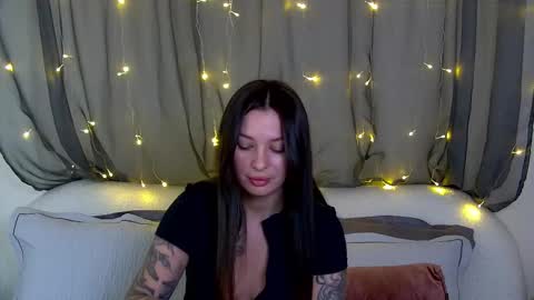 AlexandraBloom online show from October 29, 6:32 pm