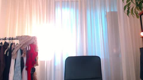 alexandrawooow online show from June 30, 3:00 pm