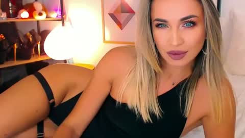 alexandrawooow online show from August 6, 4:58 pm